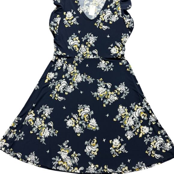 NWT Ann Taylor V-Neck Dress Size Medium - Picture 2 of 9